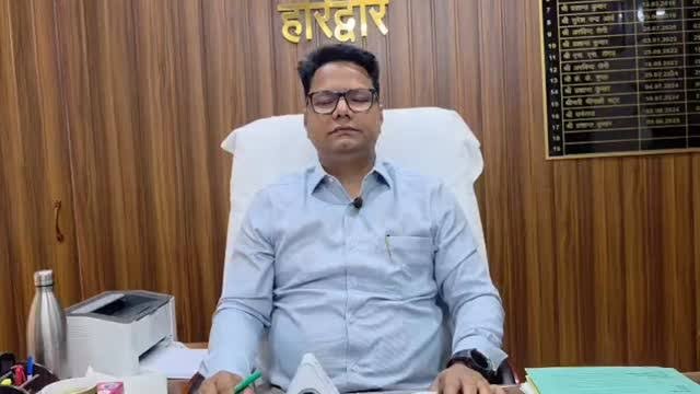 में-विभिन्न-नियोजनों-में-कार्यरत-श्रमिकों-के-लिए-01.jpg