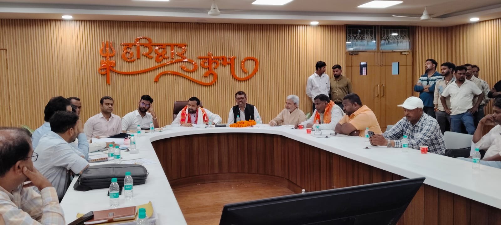 राष्ट्रीय सफाई कर्मचारी आयोग के अध्यक्ष भगवत प्रसाद मकवाना ने सुनी सफाई कर्मचारियों की समस्याएं 2 सफाई कर्मचारी आयोग के अध्यक्ष भगवत प्रसाद मकवाना ने