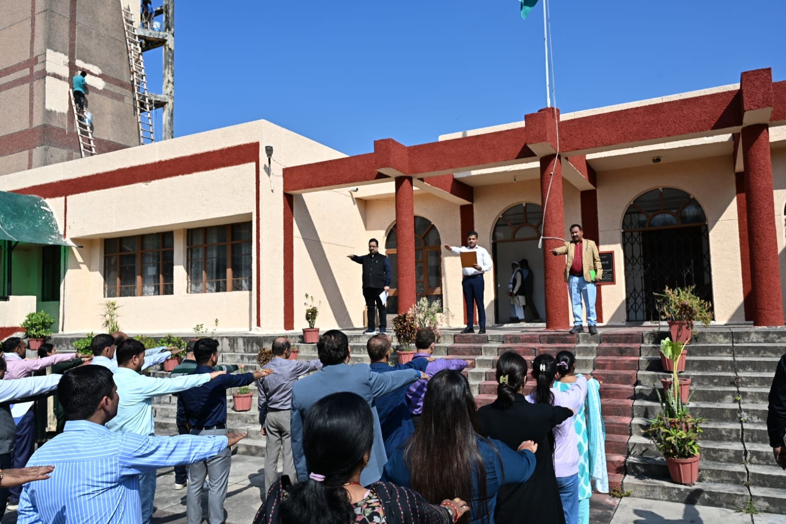लौह पुरुष सरदार वल्लभभाई पटेल की जयंती पर कलेक्ट्रेट परिसर में मनाया गया राष्ट्रीय एकता दिवस 2 पुरुष सरदार वल्लभभाई पटेल की जयंती पर कलेक्ट्रेट परिसर
