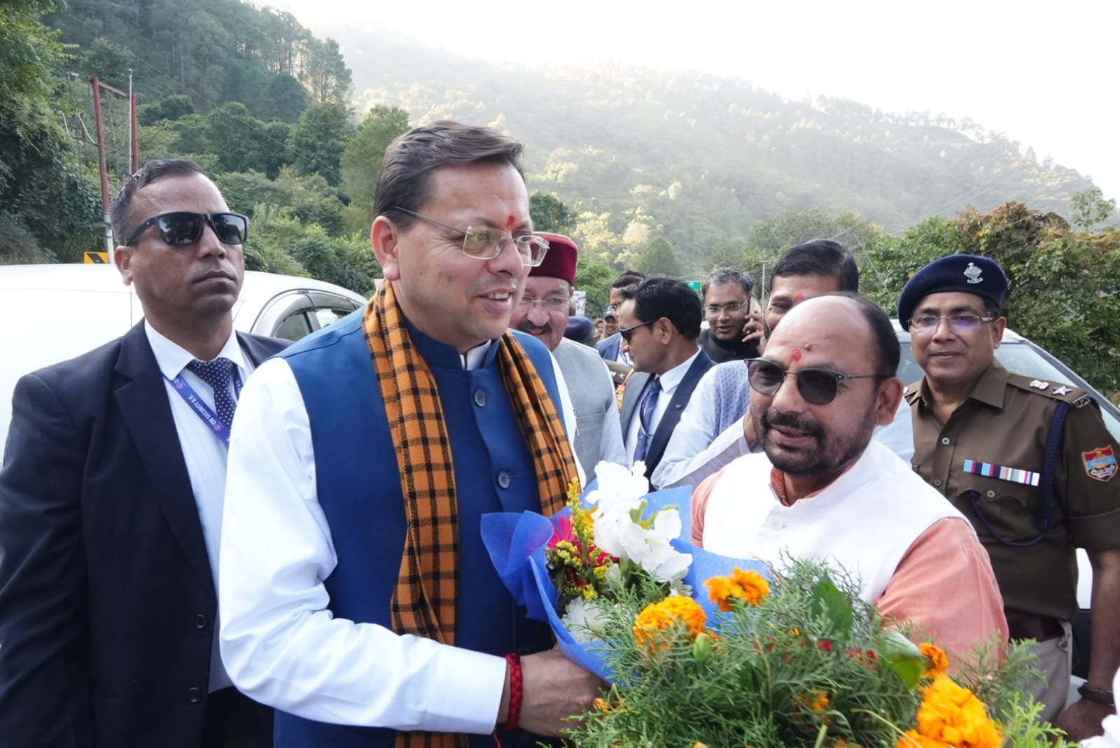 सत्र के लिए गैरसैंण आगमन पर मुख्यमंत्री पुष्कर सिंह