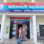 शराब-के-साथ-आरोपी-गिरफ्तार-आबकारी-अधिनियम-में-मुकदमा.jpg