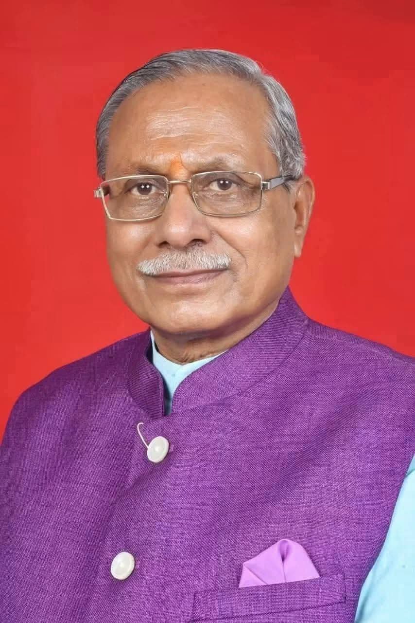 श्री-धामी-ने-डॉ-ढाल-सिंह-बिसेन-को-उत्तराखण्ड.jpg