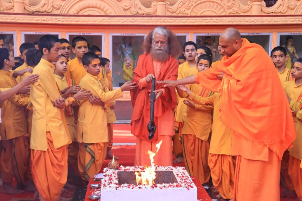 श्री-नरेंद्र-मोदी-जी-के-सार्वजनिक-जीवन-के-25.jpg