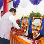 सचिव-ने-राष्ट्रपिता-महात्मा-गांधी-एवं-पूर्व-प्रधानमंत्री-लाल.jpeg