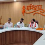 सफाई-कर्मचारी-आयोग-के-अध्यक्ष-भगवत-प्रसाद-मकवाना-ने.jpg