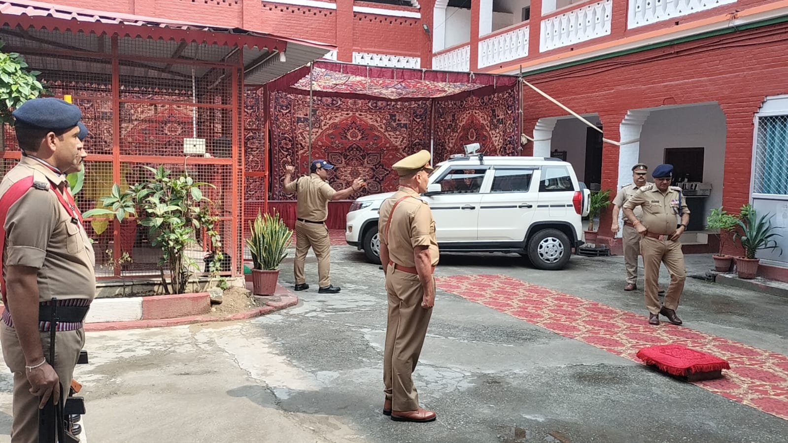 सीओ सिटी ने किया कोतवाली नगर हरिद्वार का अर्द्धवार्षिक निरीक्षण 2 सिटी ने किया कोतवाली नगर हरिद्वार का अर्द्धवार्षिक निरीक्षण