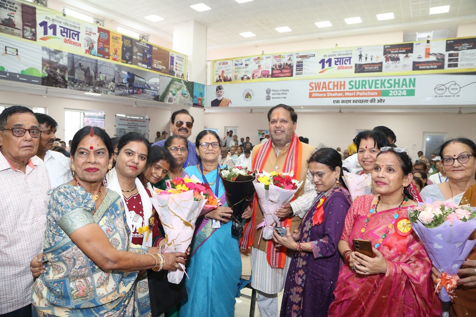 सेवा संकल्प अभियान एवं अंतरराष्ट्रीय वृद्धजन दिवस पर भव्य समारोह,वरिष्ठ नागरिकों के सम्मान में मेयर ने की कई बड़ी घोषणाएं 2 संकल्प अभियान एवं अंतरराष्ट्रीय वृद्धजन दिवस पर भव्य समारोहवरिष्ठ