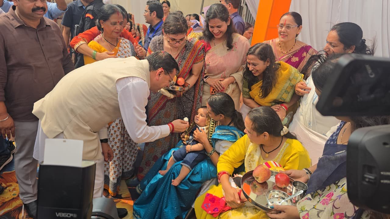 स्नेह और संवाद हर आंगन तक पहुंचे सरकार का