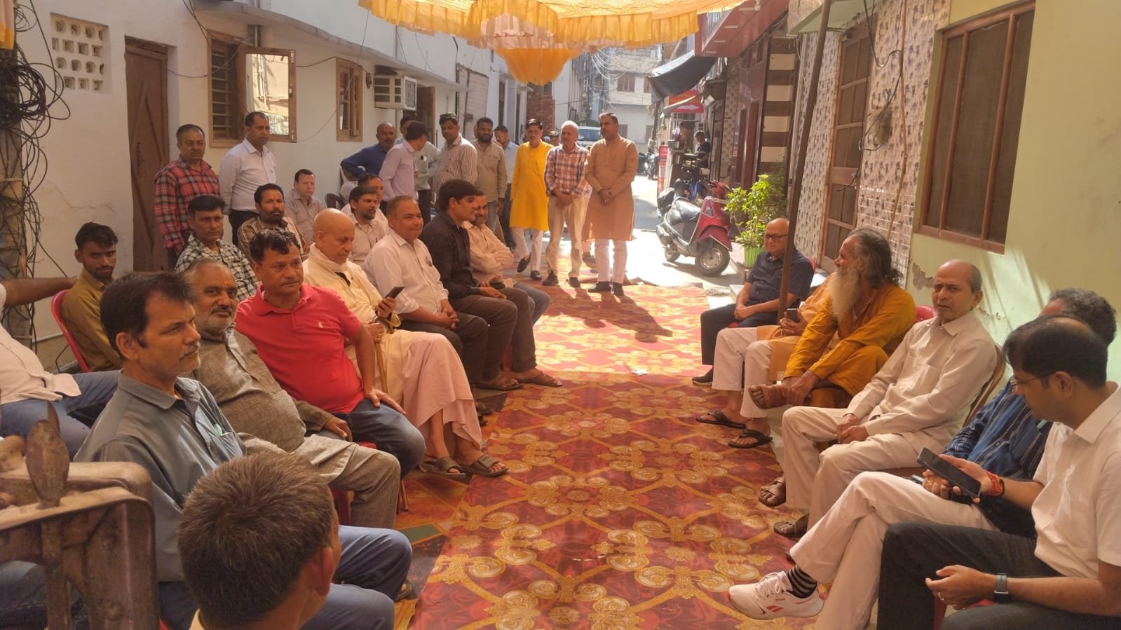 मुन्नी चौहान की 13वीं संपन्न वरिष्ठ पत्रकारों व गणमान्य
